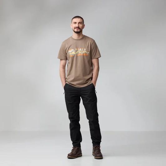 FJALLRAVEN MULTI COLOUR LOGO TEE
