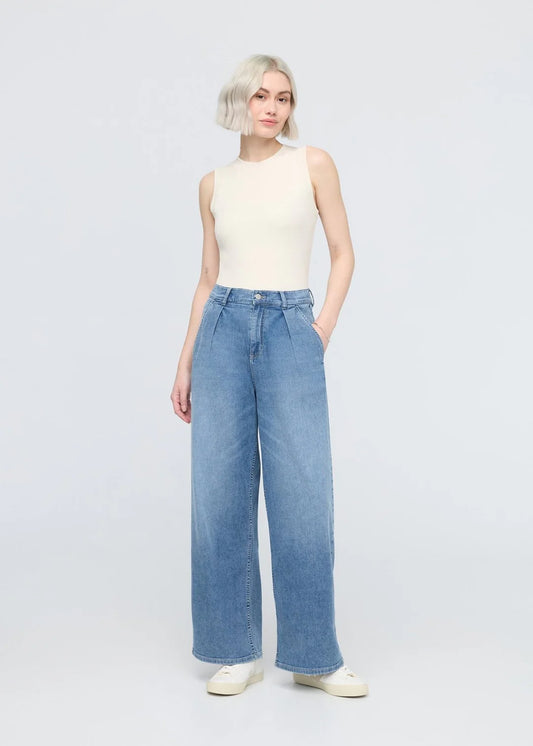DU/ER PERFORMANCE DENIM PLEAT