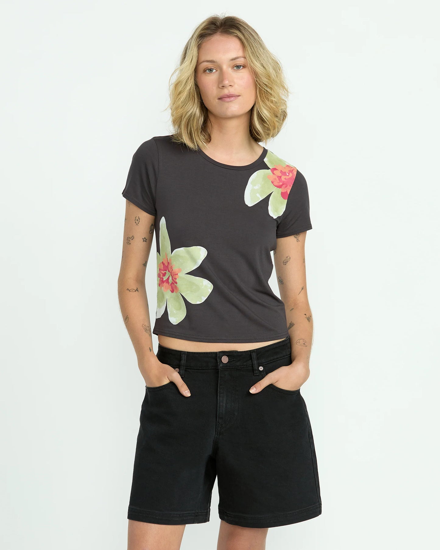 VOLCOM STRAIT UP LONG SHORTS