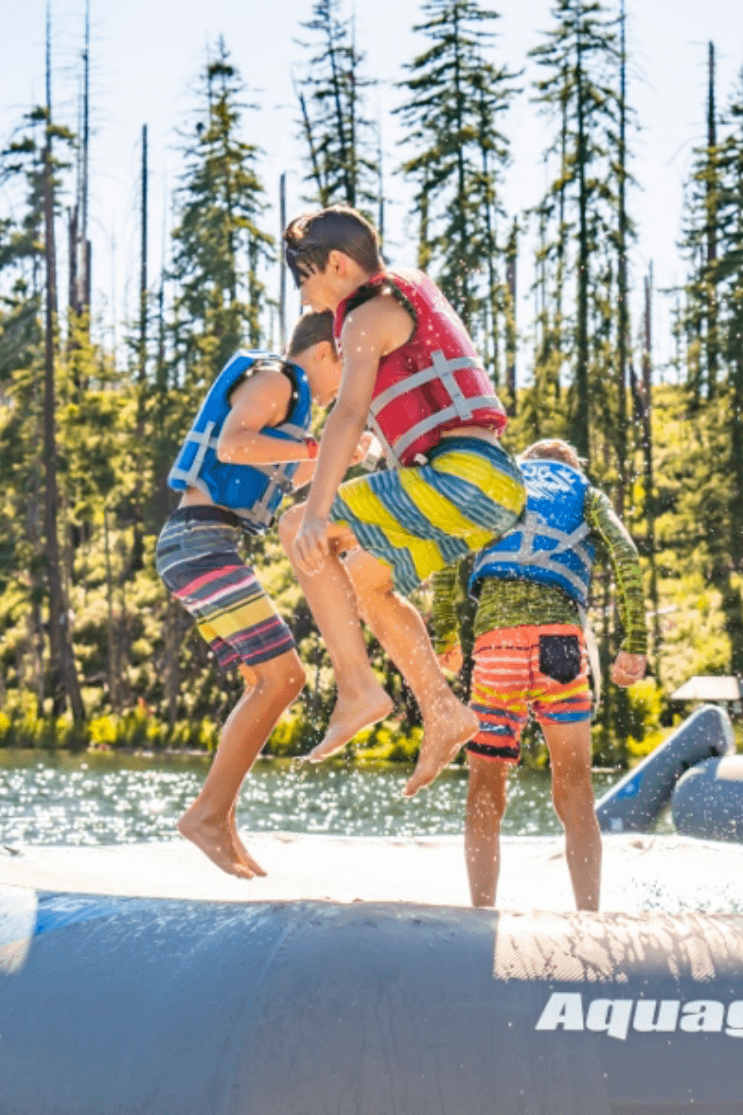 AQUAGLIDE RICOCHET 16 FOOT BOUNCER WATER PARK