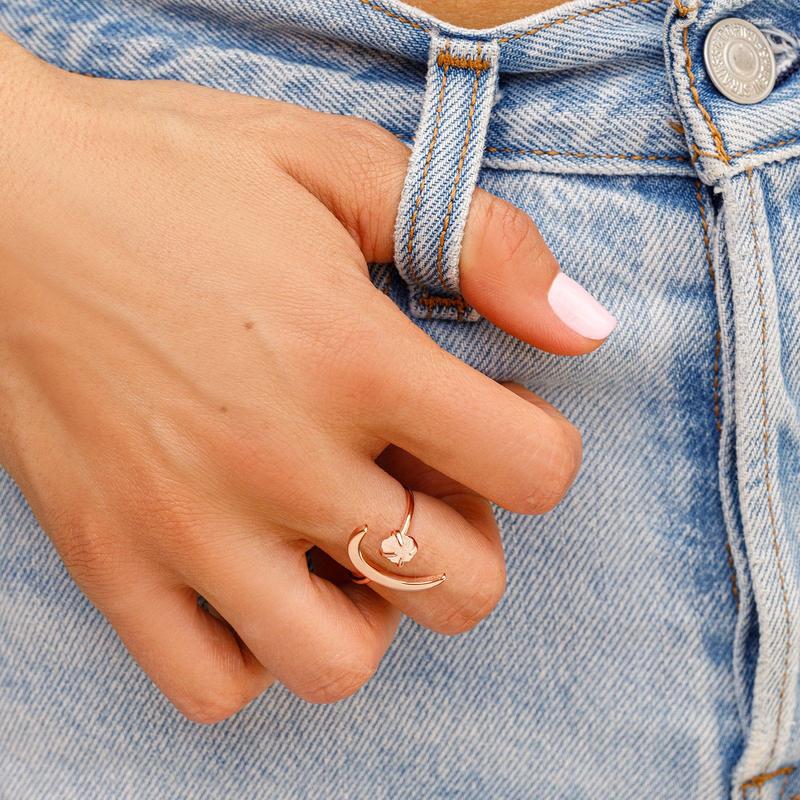 PURA ViIDA CRESENT MOON RING