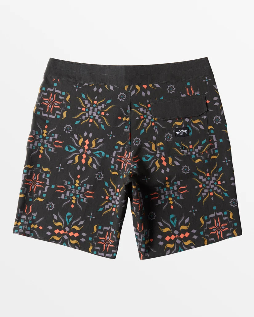 BILLABONG GOOD TIMES PRO BOARDSHORT