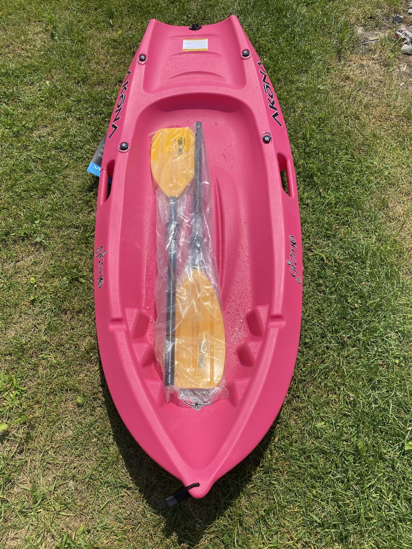 GIZMO KIDS KAYAK W PADDLE