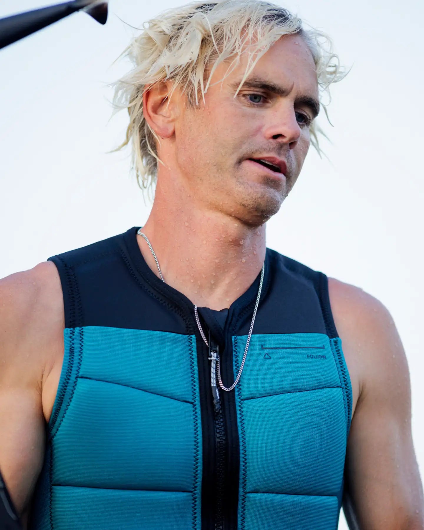 FOLLOW SECTION IMPACT VEST