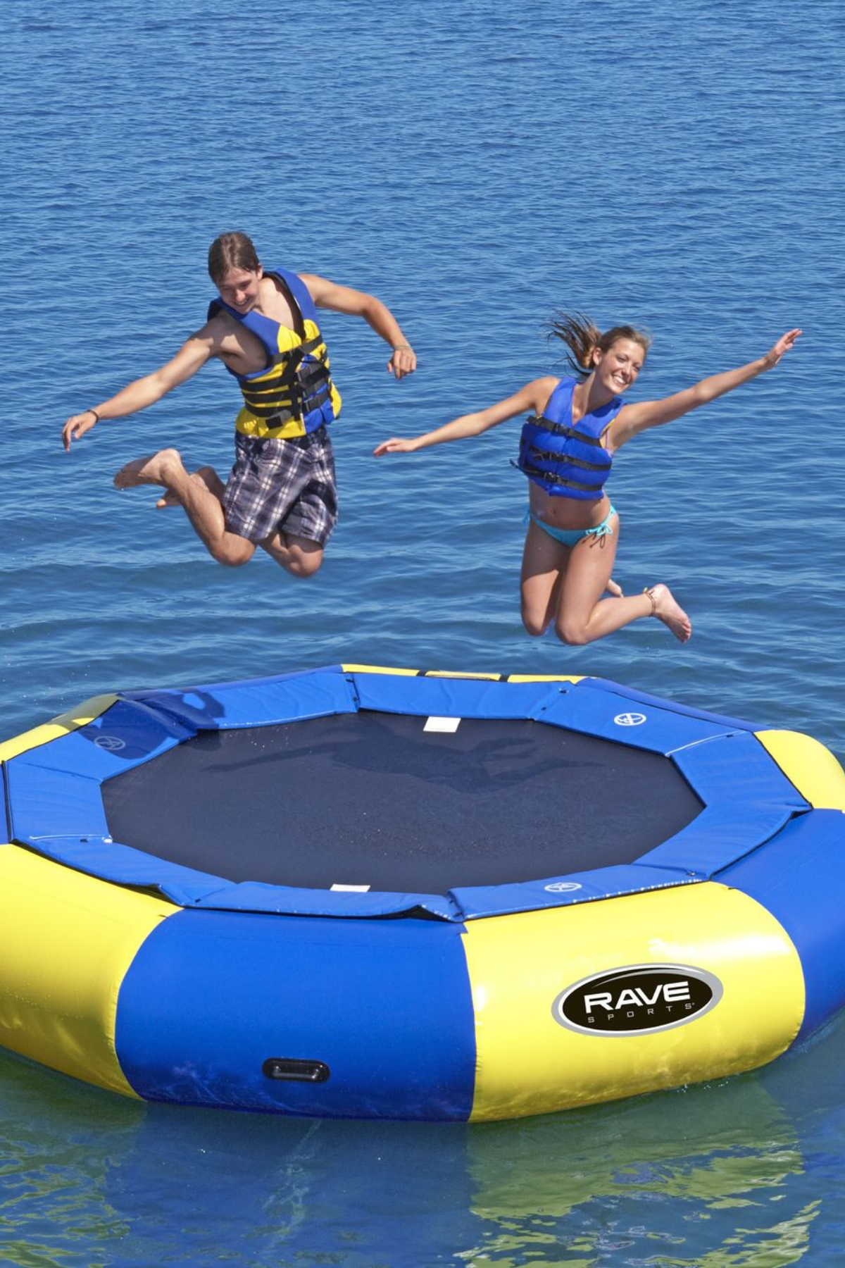 Rave Aqua Jump Eclipse (15' or 20' Trampoline) - Cottage Toys Canada - Peterborough - Ontario - Canada